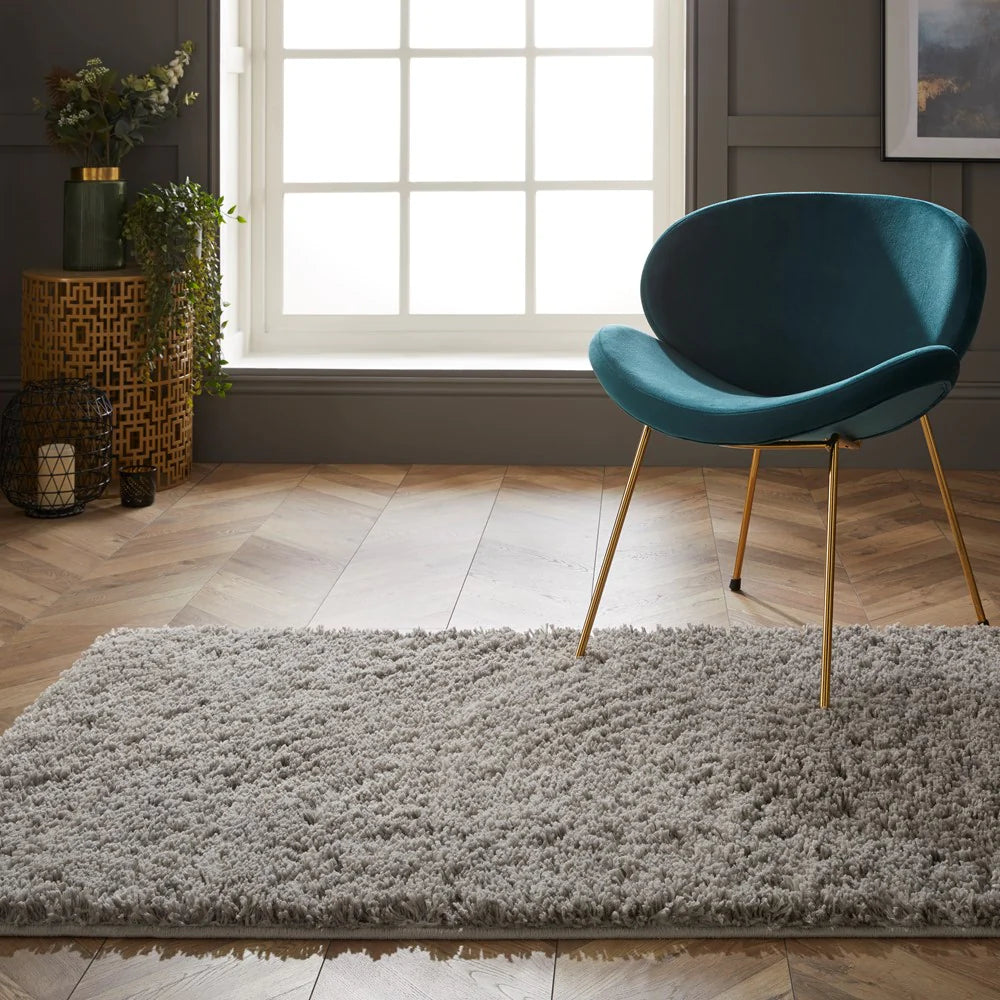 Larissa Plain Shaggy Rug in Ghost Grey by Esselle (DD)