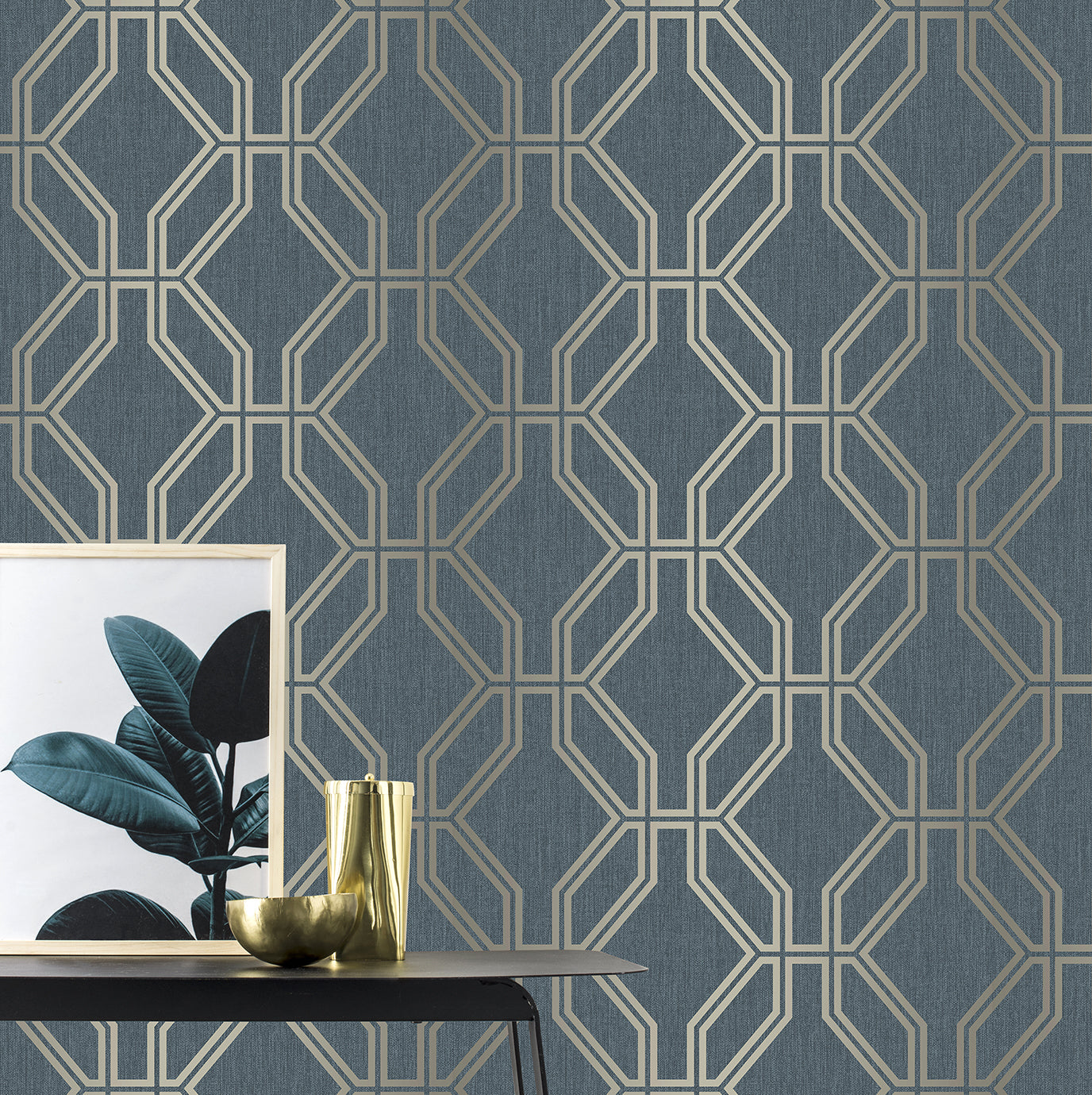 Highgrove Trellis Navy / Gold 275260 by Rasch